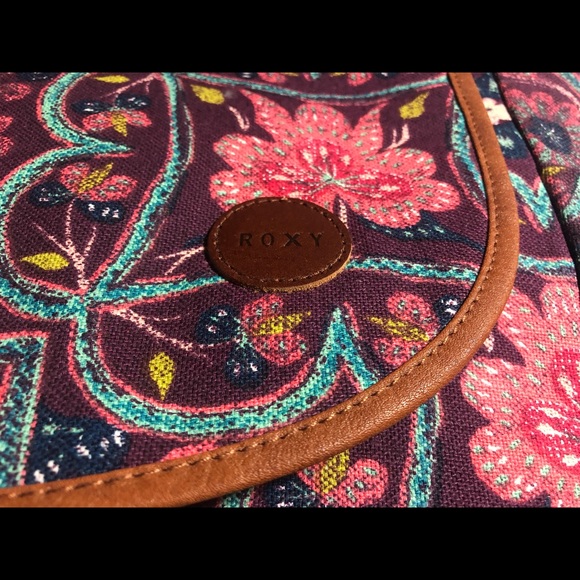 ROXY bag. Multicolor canvas fabric with fabric strap.Adjustable strap - Picture 8 of 11